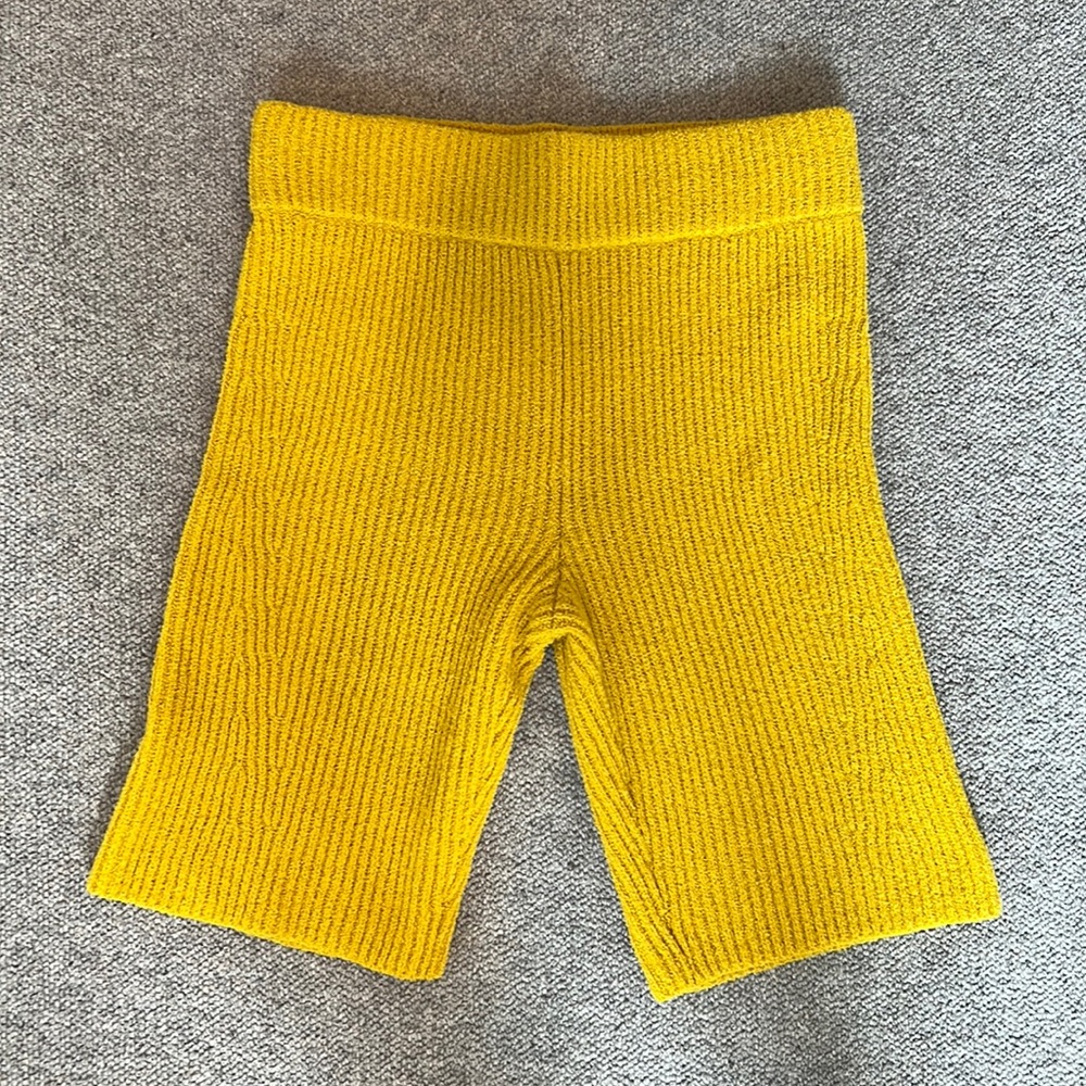 Rag and Bone yellow biker shorts size M never worn.